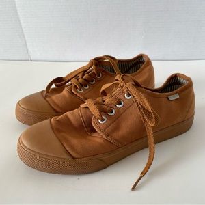 Bangs Canvas Low Top Unisex Sneakers Men’s 5.5 Women’s 7 US